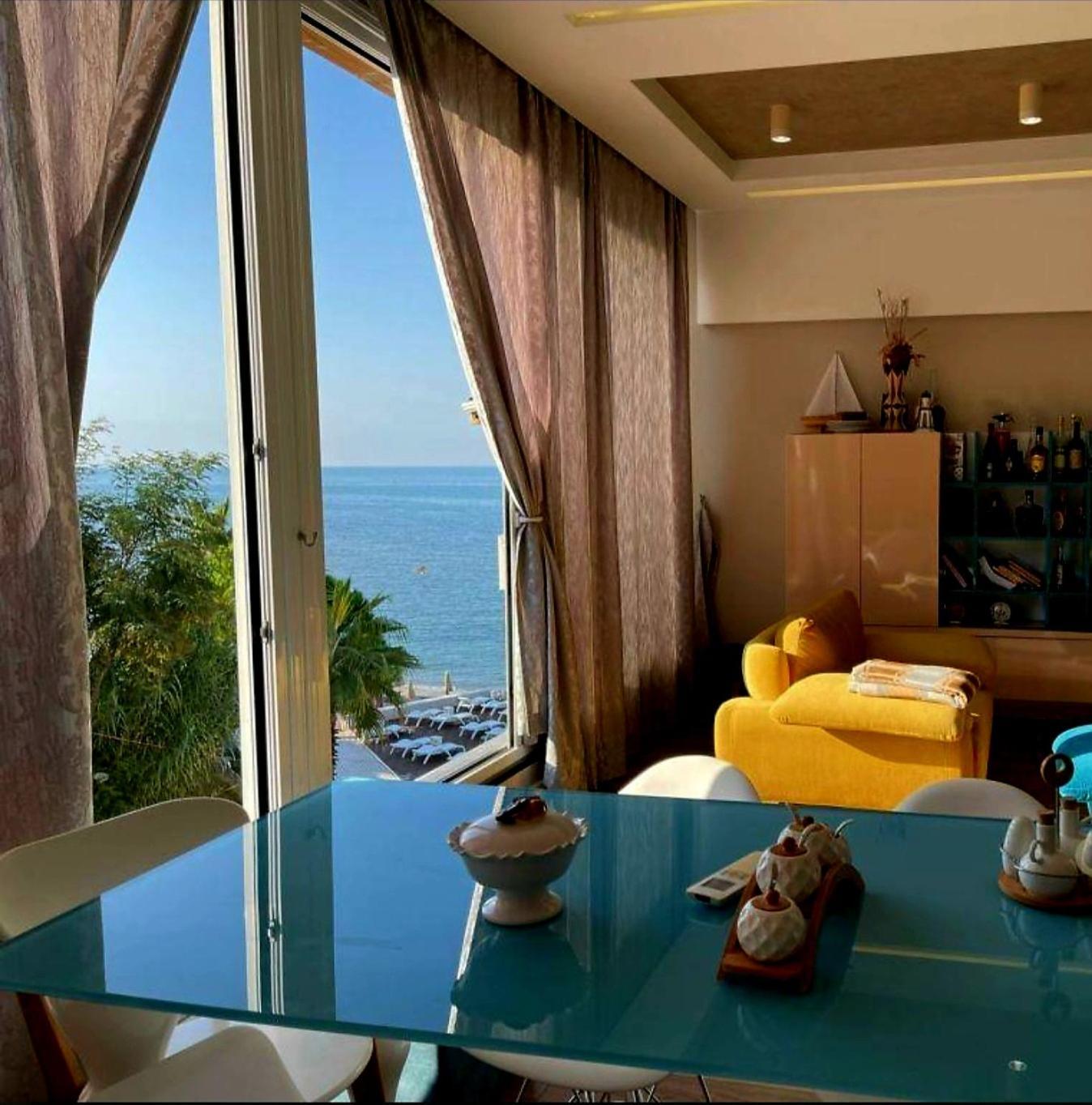 Sea&Sun&Sand Luxury Apartment In Durres Exterior photo